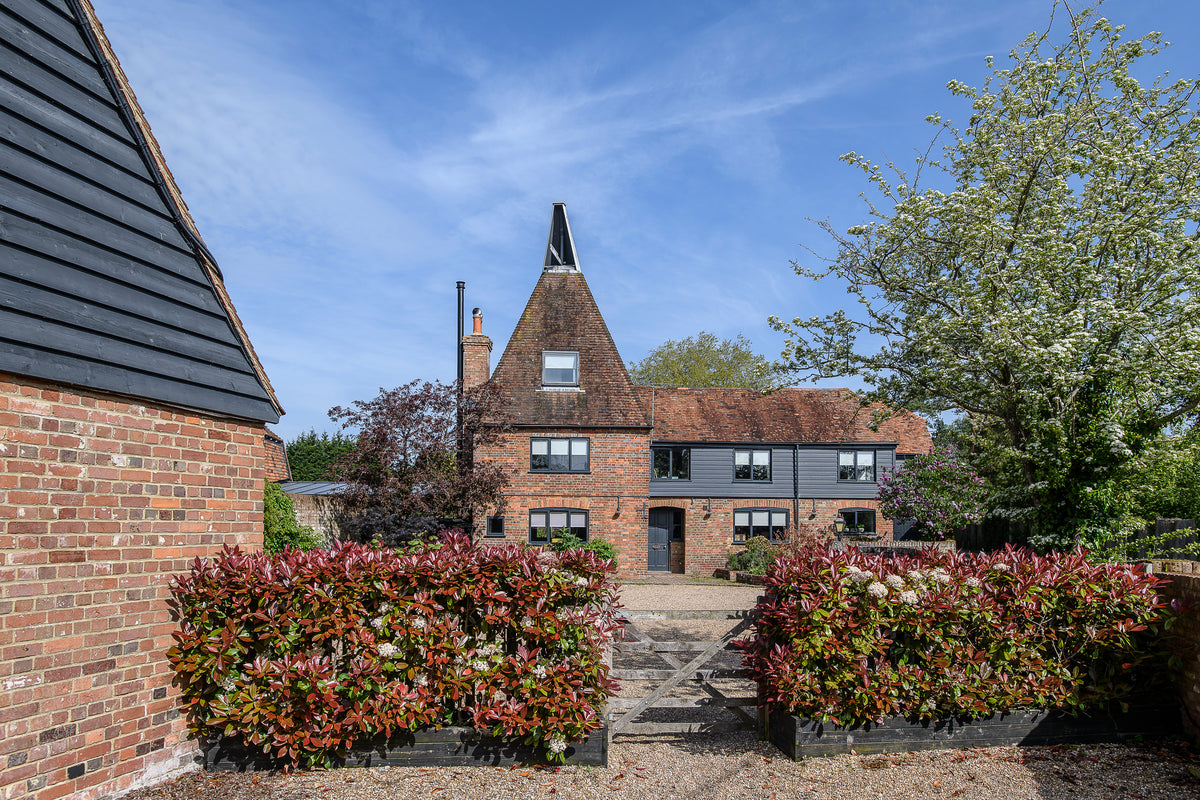 Horne's Place Oast & Barn – Warehorne Vineyard